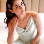 Vedika Pinto Instagram – got ready and got into bed 

#OperationRomeo in theatres, April 22nd 💫 

Makeup – @makeupbysalonij
Hair – @humera_shaikh19
Styled by – @twofoldstyles
Photographer- @dinesh_ahuja
Managed by – @viniyardfilms

Outfit- @kayjaybykritika 
Bracelet- @azgaofficial