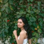 Vedika Pinto Instagram - @adityavarmaarts spent some of his film rolls on me 🥺
