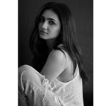 Vedika Pinto Instagram - @vedikapinto 🖤🤍 @savleenmanchanda @sheefajgilani @ayeshadevitre @jubinrajeshdesai #whitetseries