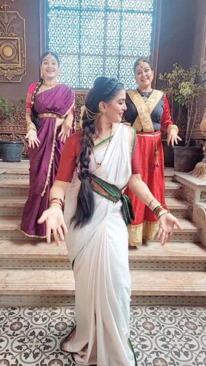 Veena Ponnappa Instagram - @chandrakala.mohan.official
@actress_nagashreegs

Finally a trending #jumka #udhoudhosrirenukayellamma #starsuvarna #funtimereel #trendingreels