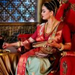 Veena Ponnappa Instagram - @veena_ponnappa_vnaa ❤️ #veena #veenaponnappa #renukayellamma #kannadaactress #queen #throne #kannada #mythology #starsuvarna #beingme #kannadaserial #sandalwood #actor #queengirl #nammakannada #kannadaserials #queenofhearts #actorlife #mangaladevi #royal #royalqueen #beyou #lovingme
