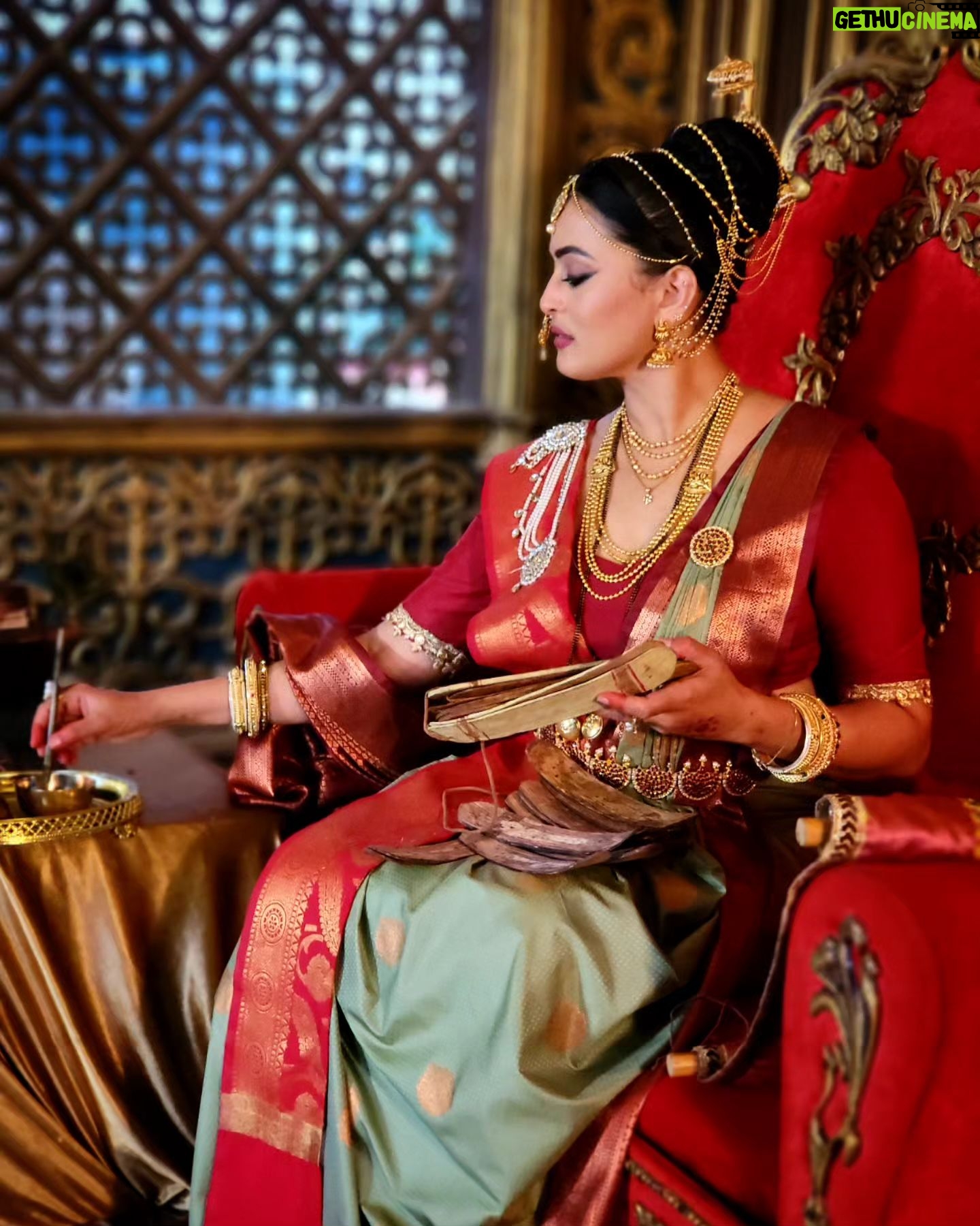 Veena Ponnappa Instagram - @veena_ponnappa_vnaa ❤️ #veena #veenaponnappa #renukayellamma #kannadaactress #queen #throne #kannada #mythology #starsuvarna #beingme #kannadaserial #sandalwood #actor #queengirl #nammakannada #kannadaserials #queenofhearts #actorlife #mangaladevi #royal #royalqueen #beyou #lovingme