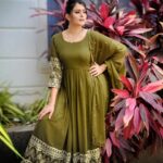Veena Ponnappa Instagram - Always Held Your Head and Standards High @veena_ponnappa_vnaa ✨️🥰❤️ Comfy and Quality Salwars from @womanfashionsss Do check their page for More Collections 😊 #veena #veenaponnappa #ravoyichandama #kannadaactress #smile #women #happyme #telugu #teluguserials #etvtelugu #womensday #teluguserial #womenempowerment #actor #homely #smilehappily #newlook #kannadaserials #smiling #actorlife #rudrani #traditional #green #cute #bubbly #salwar