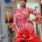 Veena Ponnappa Instagram - @veena_ponnappa_vnaa 💕 #veena #veenaponnappa #ravoyichandama #kannadaactress #poser #enjoying #happyme #telugu #teluguserials #etvtelugu #beingme #frocklove #sandalwood #actor #redfrock #style #frock #trending #modern #actorlife #rudrani #instsgram #cute #socialmedia #workmode