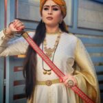 Veena Ponnappa Instagram - "She never cared for the Crown! She preferred the Sword" - Mangaladevi's New Look in Udho Udho Sri Renuka Yellamma! Intresting Chapters to be unfolded and don't miss it @veena_ponnappa_vnaa 🎉🥰💗 @starsuvarna @nandimovies_official #dussehra @veena_ponnappa_vnaa #veena #veenaponnappa #renukayellamma #kannadaactress #shootmode #warrior #kannada #sword #starsuvarna #beingme #kannadaserial #sandalwood #actor #bhogi #nammakannada #kannadaserials #goodmorning #actorlife #queen #brave #helloworld #udhoudhosrirenukayellamma #suvarnaserials #girlwarrior