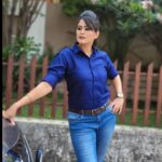 Veena Ponnappa Instagram - @veena_ponnappa_vnaa #veena #veenaponnappa #ravoyichandama #kannadaactress #poser #shooting #rugged #telugu #teluguserials #etvtelugu #beingme #workmode #sandalwood #actor #actionqueen #style #cop #trending #modern #actorlife #rudrani #instsgram #attitude #socialmedia #instagram #instafam