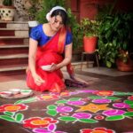 Veena Ponnappa Instagram – @veena_ponnappa_vnaa 💕

#veena #veenaponnappa #ravoyichandamama #kannadaactress #pose #jeweller #happyme #telugu #teluguserials #etvtelugu #redsaree #sareelove #actor #collaboration #smilehappily #tradition #morning #smiling #actorlife #rudrani #acting #lovingme #cute #rangoli #etv #devotional