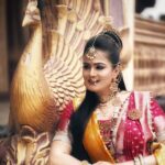 Veena Ponnappa Instagram - A New Adhayayam Begins Today! Your Favourite Mangaladevi in New Avatar and Never Before Character! Don't miss Udho Udho Sri Renuka Yellamma episodes, only on Star Suvarna @veena_ponnappa_vnaa 🥰✨️ @starsuvarna @nandimovies_official #veena #veenaponnappa #sandalwood #kannadaactress #queen #serials #royal #kannadaserials #aggressive #teluguserials #starmaa #reelsinstagram #actor #actorlife #newlook #kannadaactor #newmakeover #mangaladevi #happyme #udhoudhosrirenukayellamma #shootmode