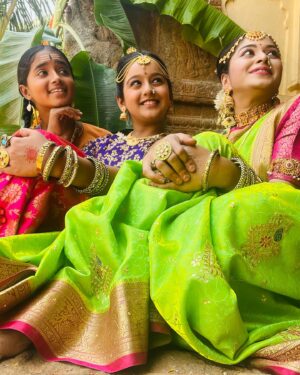 Veena Ponnappa Instagram - Festival times ❤️🧡🩷🩵💙💚 #ugadi #gudipadwa #pongal #yugadi #instagood #instagram #actressnagashree #udhoudhoshreerenukayallamma #starsuvarna