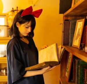 Venus Palermo Instagram - “Without even thinking about it, I used to be able to fly. Now I’m trying to look inside myself and find out how I did it.” – Kiki
📷 @kazztakahashi 

#kikisdeliverycervice #コスプレ　#ルイヤー　#コスプレイヤーさんと繋がりたい　#ジブリ　#ジブリの世界　#ジブリ好き　#ジブリ感　#ジブリ垢　#ジブリ部屋