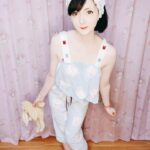 Venus Palermo Instagram - I hate it when people online tell me how I should live my life. Bitch, you are don’t know me personally, are not my friend or acquaintance so shush. Pajama from Amazon!
