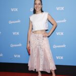 Verónica Bravo Instagram – El 19 de abril se estrena #consuelo por @vix estoy feliz de ser parte de este proyecto bello. Agradecida con @catalinaportou y todo el equipo de @themediaprostudio y emocionada de que ya la vaya a conocer el mundo. Gracias @matein_films @laama_marquez por la confianza y la mirada crítica y amorosa. Un placer gigante compartir con @cassandra_gsn @erick.chapa @catherinesiachoque @eileen.yanez @cam_zepol @alejandrogutierrezj @essinedaponte @sofi.monarrez @alexander_ventosa001_official y todo el resto de la banda! Gracias. 💜