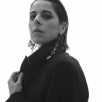 Verónica Bravo Instagram - @makeup_nevarez me embelleció, @joshua.alos y @deinv me vistieron y @alberto.hidalgo me inmortalizó. Qué bonita sesión.
