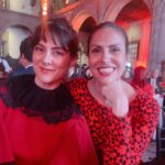 Verónica Jaspeado Instagram - Una noche que me ha dejado inspirada y motivada. ❤️ gracias mi Mich, @nizamichelle por invitarme a la celebración del 50avo aniversario de Save the Children México. Cuando se juntan las conciencias, la propiedad emergente es exponencial ! ❤️ Gracias x mi vestidazo, mi querida @jasive.fernandez 🙌🏼🔥❤️ #cenarojo #gala50aniversario #savethechildren_mx