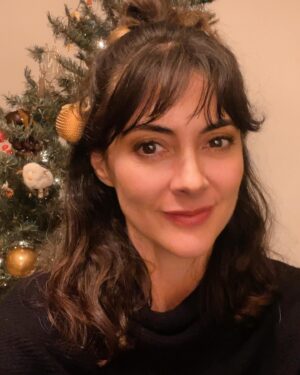 Verónica Jaspeado Instagram - Feliz Nochebuena y Navidad ❤️ que sus corazones estén llenos de paz, gratitud, risas y muchísimo amor 🎄😎🤘🏼