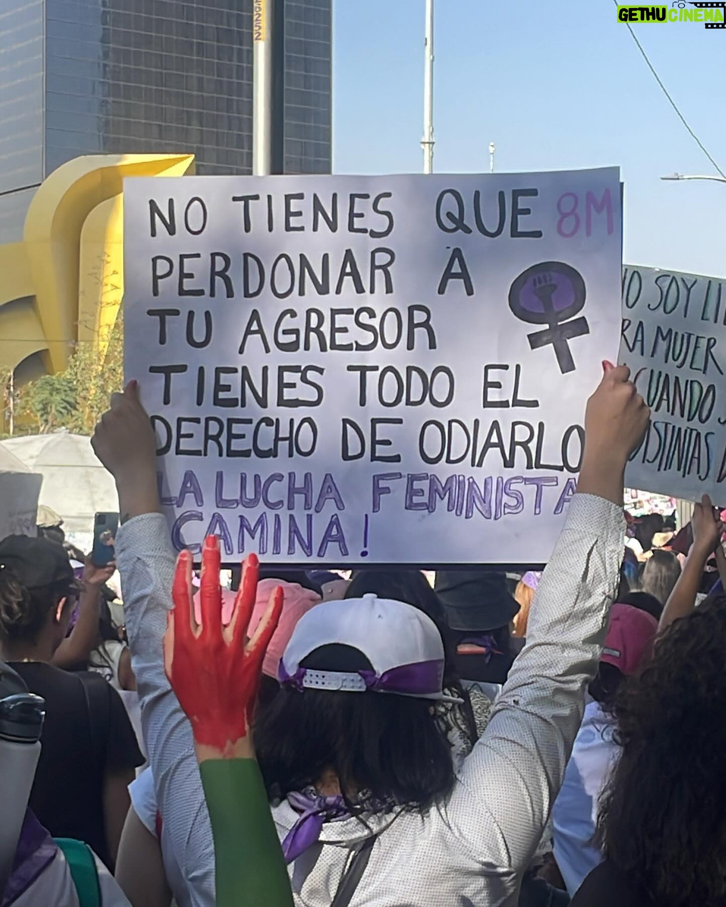 Verónica Jaspeado - 7.9K Likes - 8 de marzo 2024
Fortaleciendo la lucha por la igualdad de género 💜🇲🇽
#8marzo #mujeres #marchademujeres #mexico