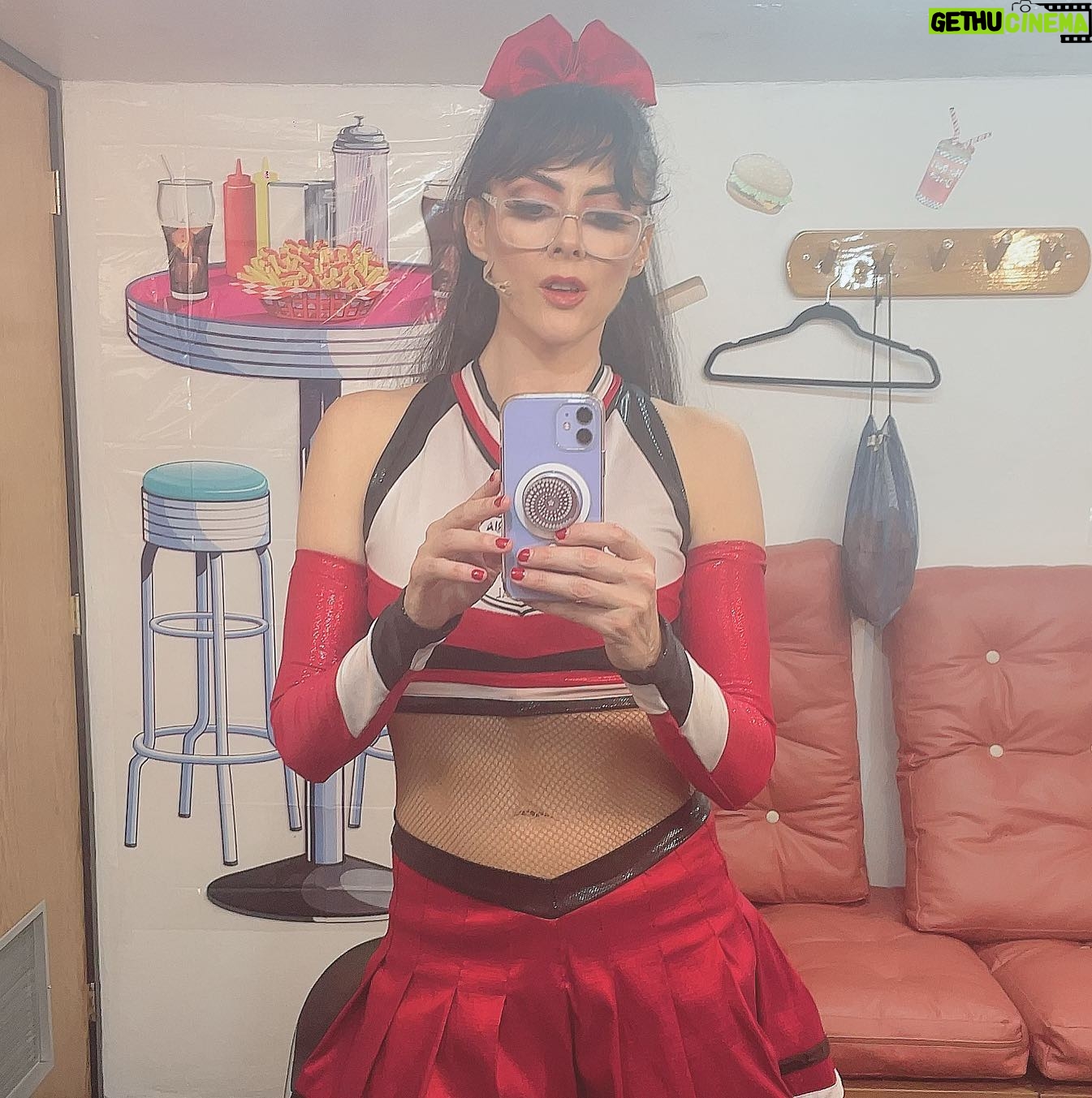 Verónica Jaspeado - 12.1K Likes - Another day at the office 😉😎😘
Besito a mi pandilla de Insta 💋
@vaselinamexico