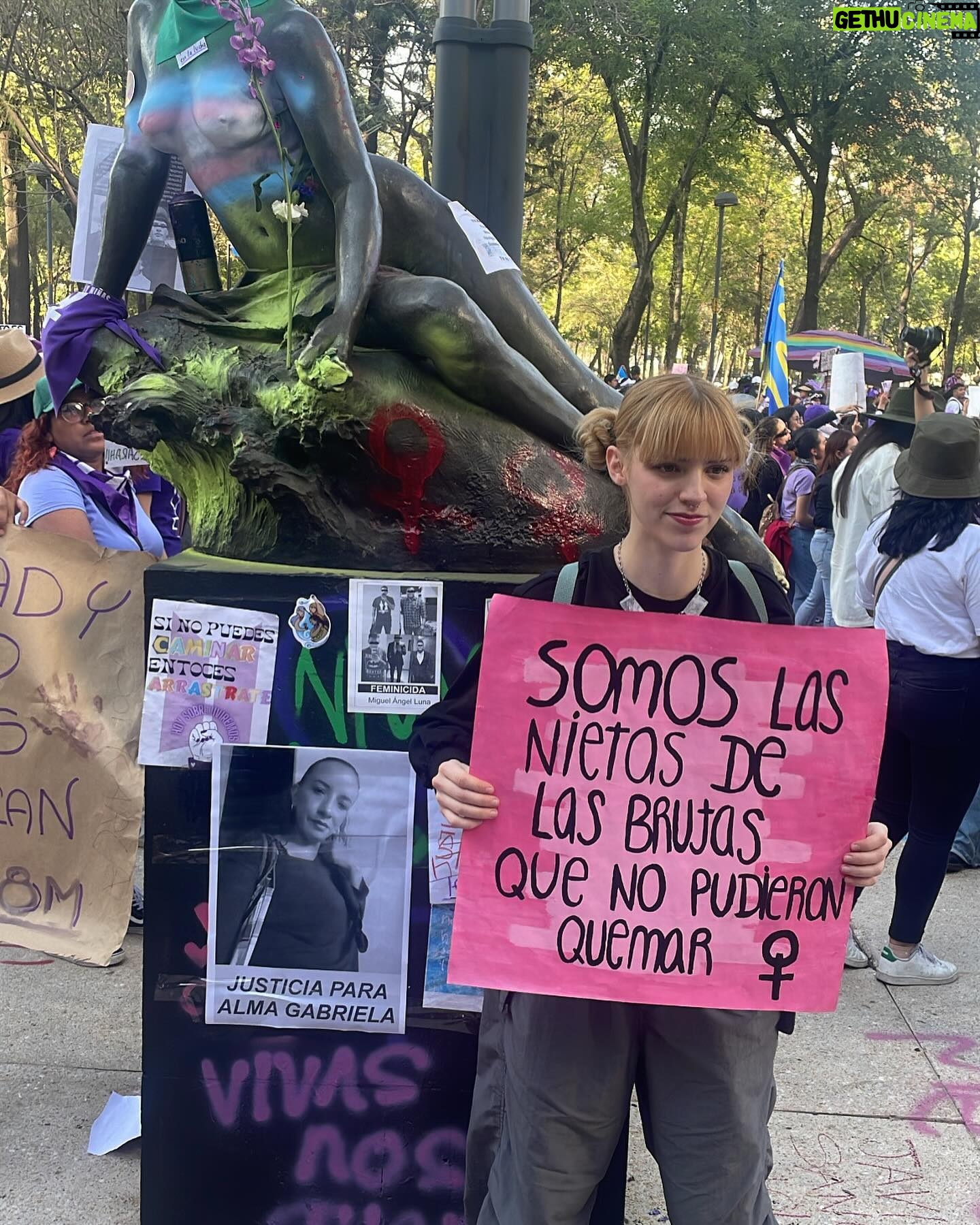 Verónica Jaspeado - 7.9K Likes - 8 de marzo 2024
Fortaleciendo la lucha por la igualdad de género 💜🇲🇽
#8marzo #mujeres #marchademujeres #mexico