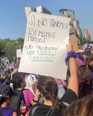 Verónica Jaspeado Instagram - 8 de marzo 2024 
Fortaleciendo la lucha por la igualdad de género 💜🇲🇽
#8marzo #mujeres #marchademujeres #mexico