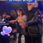 Verónica Macías Instagram - TONY: Te quiero muchísimo amigo precioso, GRACIAS por tu cariño y tu amistad SIEMPRE 💖💋 @balarditony @sandyrodpink GRACIAS a ti también Sandy hermosa 💖 #amigos #amigo #amistad #amistades #comediante