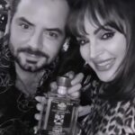 Verónica Macías Instagram - A mis amigos les regalo lo MEJOR, una botella de Mezcal Embajador de Oaxaca @restaurantecasaembajadoroaxaca