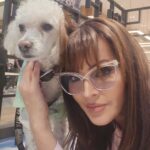 Verónica Macías Instagram – Mi amiguito siempre conmigo 🐩💕
Lentes:
@consultoriovisual