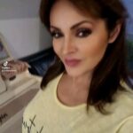 Verónica Macías Instagram - Hoy es VIERNES y el CUERPO lo sabe!!!😅🤣😂 #hoyesviernes #viernes