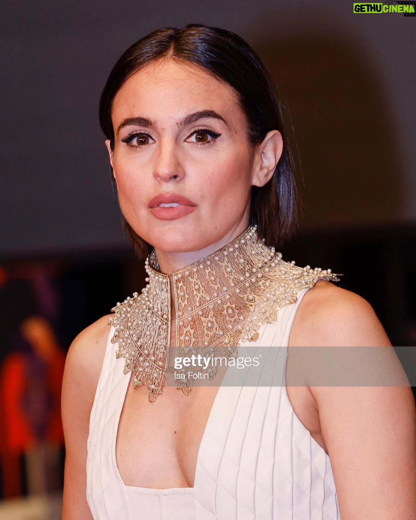 Verónica Echegui - 2.2K Likes - By @florencereveillaud 💎 @dior
At the @berlinale with the @europeanfilmpromotion ❤️
