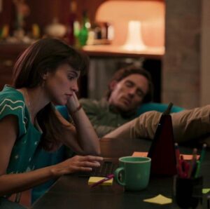 Verónica Echegui Instagram - Este fin de semana ya podéis disfrutar en vuestros cines de España el #librodelamor!!! Una comedia romántica entre México y UK sobre un escritor inglés fracasado que descubre que su novela ha resultado best seller en México, y al iniciar una gira promocional por el país se da cuenta de que su traductora al español, no sólo no ha traducido su texto sino que ha reescrito por completo la novela convirtiéndola en un relato erótico a lo 50 Sombras de Grey…
🌹❤️✍🏼🚀 la tenéis en VOSE en Cine Cité Manoteras, en el resto está doblada.