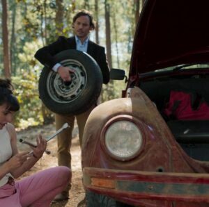 Verónica Echegui Instagram - Este fin de semana ya podéis disfrutar en vuestros cines de España el #librodelamor!!! Una comedia romántica entre México y UK sobre un escritor inglés fracasado que descubre que su novela ha resultado best seller en México, y al iniciar una gira promocional por el país se da cuenta de que su traductora al español, no sólo no ha traducido su texto sino que ha reescrito por completo la novela convirtiéndola en un relato erótico a lo 50 Sombras de Grey…
🌹❤️✍🏼🚀 la tenéis en VOSE en Cine Cité Manoteras, en el resto está doblada.