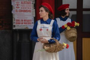Verónica Echegui Instagram - Esta es Amparo Priego.
#lospacientesdeldoctorgarcía de Almudena Grandes llega mañana a @netflixes y estoy deseando que la viváis y la sintáis en vuestras carnes…🚢🔥💔
Gracias @diagonaltelevisio y @rtve