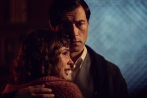 Verónica Echegui Instagram - Esta es Amparo Priego.
#lospacientesdeldoctorgarcía de Almudena Grandes llega mañana a @netflixes y estoy deseando que la viváis y la sintáis en vuestras carnes…🚢🔥💔
Gracias @diagonaltelevisio y @rtve
