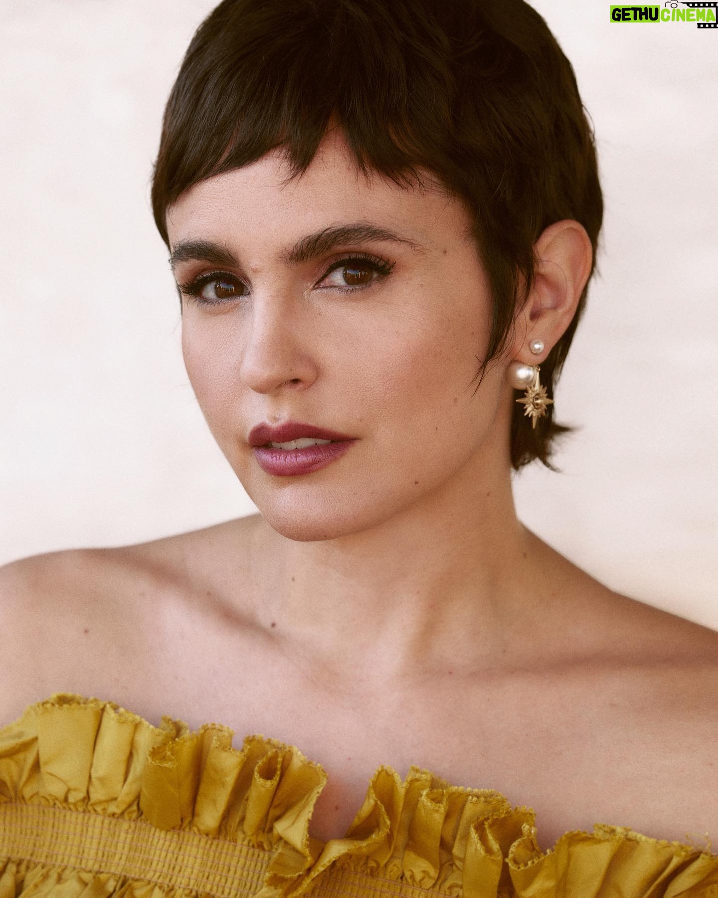 Verónica Echegui - 2.5K Likes - @diorbeauty 🌹 @dior @carlosvillarejo @pedrocedeno1 @florencereveillaud ❤️💫🐱 @festivalmalaga 🌅