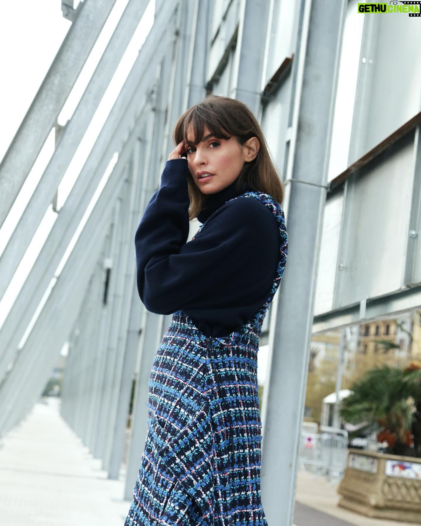 Verónica Echegui - 3.3K Likes - @jcarlosmauri 📷 para @instylespain 🌊 Thank you @louisvuitton 🌊
@sansebastianfes @pedrocedeno1 @diorbeauty @florencereveillaud 🐬