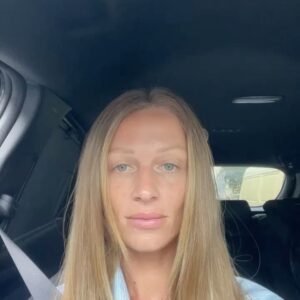 Veronika Kašáková Instagram - Dejte si můj playlist a napište mi, co na něj řikate🤍

#lovemusic #musictherapy