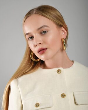 Veronika Lukianenko Instagram - new❤️‍🔥 Vogue style, by ph @nicolazappettini 

#milan #ukrainianactress #attriceucraina #veronikalukyanenko
