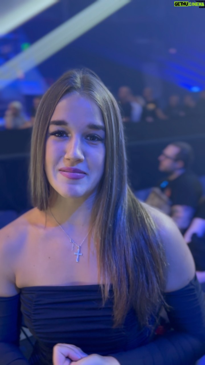 Veronika Zajícová - 3.8K Likes - 👊🏻 @zajicovafighter na #KSW87