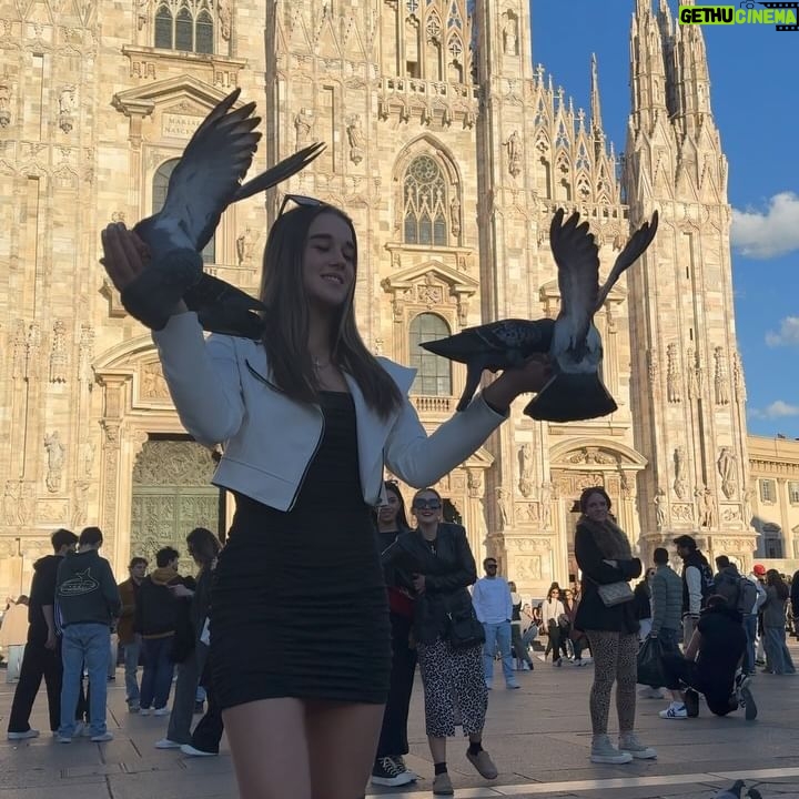 Veronika Zajícová - 3 Likes - Duomo di Milano 🇮🇹🤍
•
•
•
•
#duomodimilano🇮🇹 #italia #sunnyday