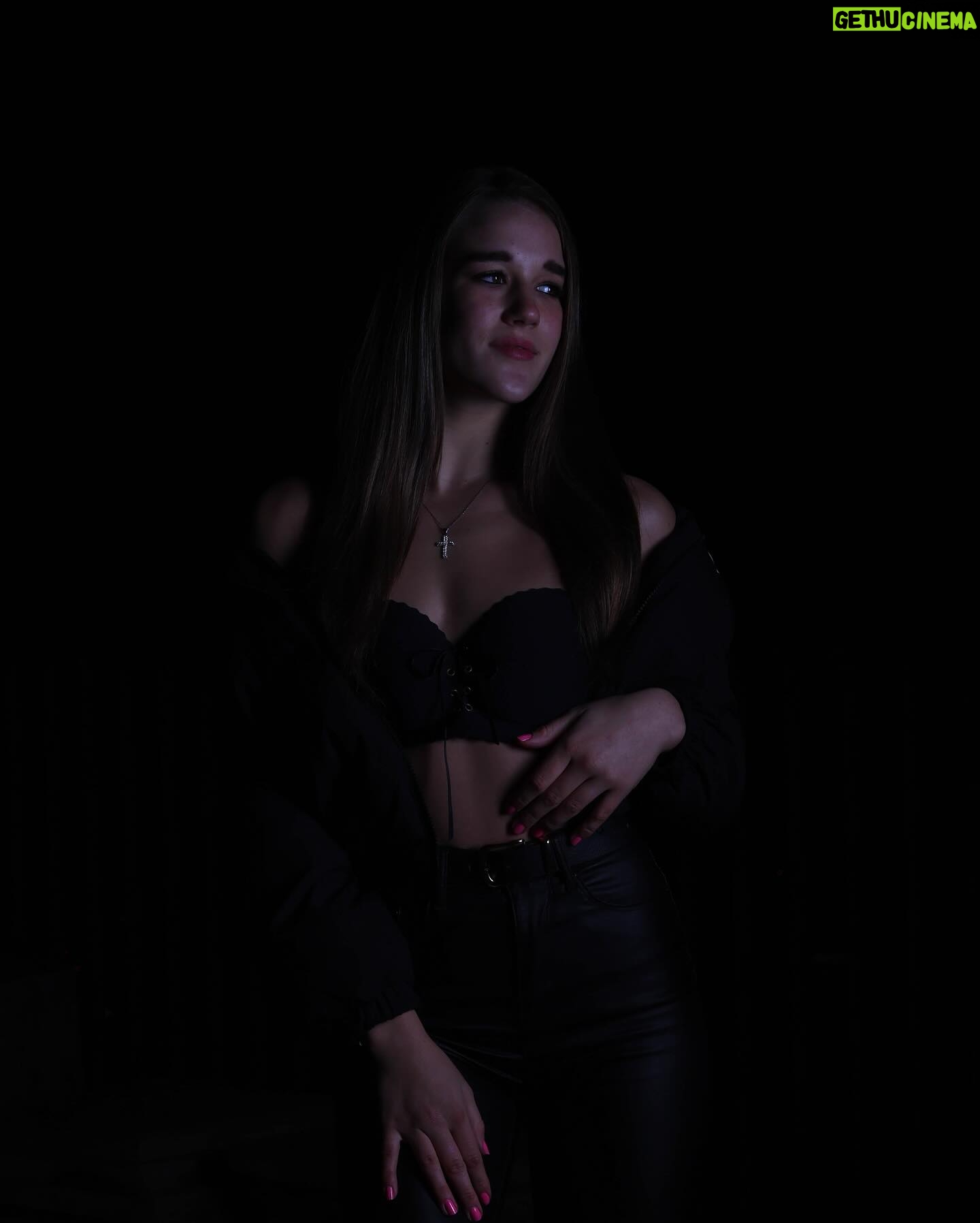 Veronika Zajícová - 3 Likes - 🧸🖤
@timotejsteffek_photography_ 📸
•
•
•
#night #nightphotography #bratislava #friday #babe #model