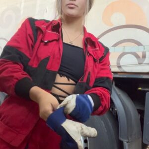 Veronika Zajícová Instagram - it is not always as it seems💋
🥊
•
•
•
•
#babe #random #mma #fighter #model #carmechanic #mach #miss #boximg #mylive #love #