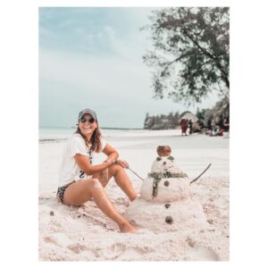 Veronika Arichteva Instagram - Hezkou 1. adventní neděli přeje Veru, Bisi, Luka a Pískulák

Už se těšíme na tu Ladovskou zimu a vánoční atmosféru.
Trochu. 😀
