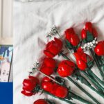 Veronika Arichteva Instagram - Květiny LEGO aneb Jak se proskládat dvěma dny v únoru. Bála jsem se, že tuhle spolupráci budu tvořit po nocích třeba měsíc, ale tak mě to chytlo, že jsem nedělala nic jinýho, než si od rána do noci skládala designovou dekoraci do vily, co neuschne. To je tak skvělý! A tak hezký. Nemohla sem přestat. Klidně bych složila celej záhon. Lukovi, ač nerada, jsem musela svěřit stonky. Ježiš, to byl klid doma. Mohl by s tím na mistrovství. Mám tu 2 krabice LEGO “BOTANICAL COLLECTION” a chci je někomu věnovat, ať se taky zrelaxuje. Takže vyhlašuju SOUTĚŽ : 1. LAJKNI TENHLE PŘÍSPĚVEK 2. OZNAČ DO KOMENTÁŘE NĚKOHO, komu by taková kytka z lásky, která vydrží navždycky, udělala radost (Můžeš dát i víc komentářů a tím pádem označit víc lidí) 18.2. vylosuju 2 VÝHERCE #lego #LegoFlowers #DarujLasku #spoluprace #legobotanicalcollection #designinterier #design DOSOUTĚŽENO