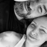Veronika Arichteva Instagram - Všechno nejlepší Bisi náš! @biser.a.arichtev Tohle je ten nejlepší 47 letej kluk, co znám. @martinapartlova ti chtěla koupit k narozkám vasektomii, abys měl už konečně klid, ale když si prohlížim všechny ty fotky, tak by to byla škoda si tyhle geny nechat pro sebe. 😀❤️ #milujemeTeTato #bday