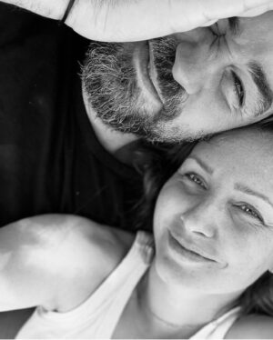 Veronika Arichteva Instagram - Všechno nejlepší Bisi náš! 
@biser.a.arichtev 

Tohle je ten nejlepší 47 letej kluk, co znám. 

@martinapartlova ti chtěla koupit k narozkám vasektomii, abys měl už konečně klid, ale když si prohlížim všechny ty fotky, tak by to byla škoda si tyhle geny nechat pro sebe. 😀❤️

#milujemeTeTato
#bday