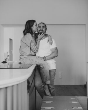 Veronika Arichteva Instagram - Všechno nejlepší Bisi náš! 
@biser.a.arichtev 

Tohle je ten nejlepší 47 letej kluk, co znám. 

@martinapartlova ti chtěla koupit k narozkám vasektomii, abys měl už konečně klid, ale když si prohlížim všechny ty fotky, tak by to byla škoda si tyhle geny nechat pro sebe. 😀❤️

#milujemeTeTato
#bday