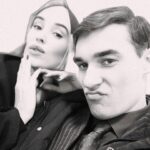Veronika Danišová Instagram - ….prejsť ateliéry, vidieť kulisy, hercov, Kučeru, zažiť celý štáb v akcii a byť na chvíľu malinkou súčasťou krásnej výpravy @zlatalabutserial to bol fakt zážitok!!🦢❤️Už dnes 21:40 na TV Nova uvidíte ako to celé dopadne🙏🏼 Ďakujem @tvnovaofficial a @dramedycz za príležitosť🥰 #jeptiska #nebesky #tvnova #zlatalabut