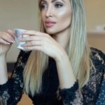 Veronika Mindal Instagram - Bonjour! Good morning from the night bat🦇 For more than 10 years I have been struggling with sleep circadian disorder when you can’t fall asleep at night till 3 AM and can’t wake up in the morning. If I had the time that an regular person have, I probably would be much more successful. The only good thing about having this daily routine is that it taught me to be very fast, since I have much less time than most of the people on this planet and I need to squeeze a lot into working hours. But so far, I still noticed that despite the fact that I wake up early ( 8am) there is no productivity at all and my brain is still sleeping, not active, it only turns on fully at one o’clock in the afternoon. So even if I got up early, I walk like a zombie. Do I from fairytale “ Sleeping beauty” or “Vampire diarie” somebody can disenchant me? I hope it’s going to be better in the perspective. Write in the comments if you are one of those people who get up early or you are also a night owl🦉? . . . . . #actress #model #maturemodel #singer #songwriter #Hollywood #LosAngeles #NewYork #Paris #Milan #Ukraine #talent #artist #Instagram #Instastyle #tattooedgirl #Insta #veronikamindal #morning #coffee #nightowl #sleeping #sleepingbeauty #vampirediaries