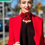 Veronika Mindal Instagram - As you have already noticed, I have very colorful clothes. And I use black as an frame to the bright one. Although I m still fan of the gray color, sadly it’s so hard to choose right shades . But with red, you can never go wrong, it’s always bright, stylish, epic . To wear red is to be the fire in the midst of the crowd. Don’t afraid to be different. . . . Coat #aveclesfilles Bag #gucci Sunglasses #guess Boots #samedelman Follow for more fashion and music inspiration . . . . . #actress #model #maturemodel #singer #songwriter #Hollywood #LosAngeles #NewYork #Paris #Milan #Ukraine #talent #artist #Instagram #Instastyle #tattooedgirl #Insta #vogue #style #outfit #fashioninspiration #fashion #design #fashiondesign #Fashionblogger #veronikamindal