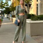 Veronika Mindal Instagram - Oddly enough, I really love the gray color, but it’s very difficult to choose the gray that suits you, because it really has a huge number of shades. Gray mania has begun. . . . Suit with the crop jacket #houseofharlow1960 Shoes #jessicasimpsonstyle Bag #ysl Belt #michaelkors Chain pendant #prada Follow for more fashion, ideas and music . . . . . #actress #model #maturemodel #singer #songwriter #Hollywood #LosAngeles #Milan #Ukraine #talent #artist #Instagram #Instastyle #vogue #style #outfit #fashioninspiration #fashion #design #fashiondesign #певица #актриса #Fashion-influencer #Fashionblogger #veronikamindal