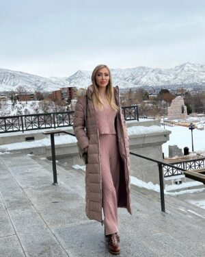 Veronika Mindal Instagram - My fifth trip to Salt Lake City discovered new places such as Park city resorts and the Sundance film festival. It was great time and memories. But this is probably my last trip around the USA, and beginning of a difficult period of fighting with cancer for my mother life.💔Travel and enjoy life while you can. Nobody know what waiting us tomorrow.